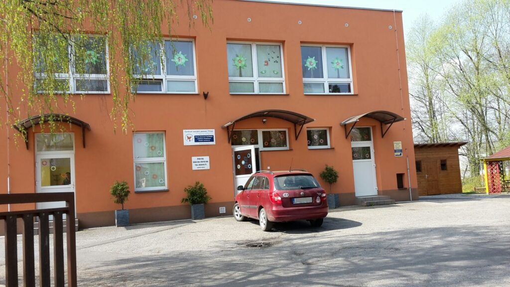 třinec budova poradny